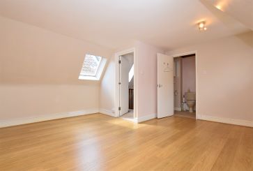 Property for Auction in East Anglia - Flat 7, Bellfosters, Kings Staithe Lane, King&apos;s Lynn PE30 1LZ