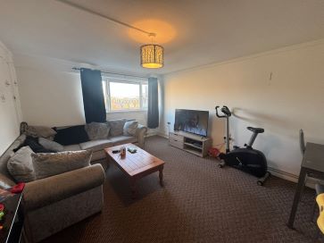 Property for Auction in East Anglia - 56 Churchill Court, Newmarket, Suffolk CB8 0JZ