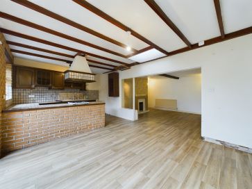 Property for Auction in East Anglia - 4 and 4A Norwich Road, Watton, Thetford, Norfolk IP25 6DB