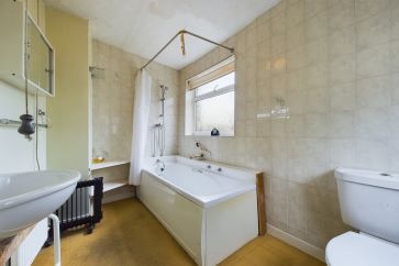 Property for Auction in East Anglia - 2 Ballygate, Beccles, Suffolk NR34 9NA