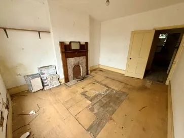 Property for Auction in East Anglia - 84 High Street, Lowestoft, Suffolk NR32 1XN