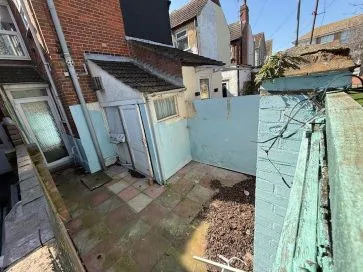 Property for Auction in East Anglia - 20 Coronation Terrace, Great Yarmouth, Norfolk NR30 1LF