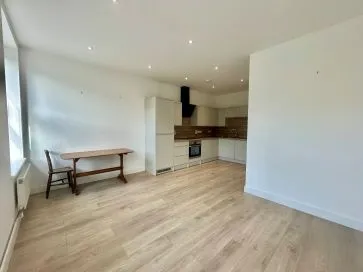 Property for Auction in East Anglia - 10 Wentworth House, 25 Burrell Road, Ipswich, Suffolk IP2 8AH