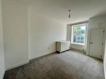 Property for Auction in East Anglia - 10 Wentworth House, 25 Burrell Road, Ipswich, Suffolk IP2 8AH