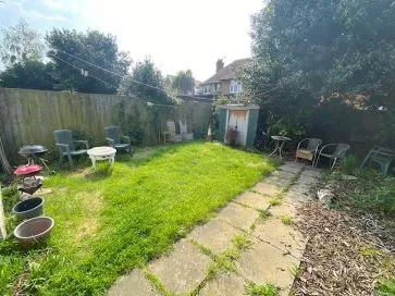Property for Auction in East Anglia - Flat 3, 40 Leopold Road, Felixstowe, Suffolk IP11 7NP