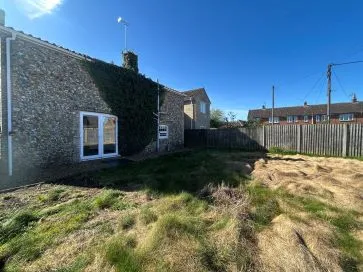Property for Auction in East Anglia - 9 Holmsey Green, Beck Row, Bury St. Edmunds, Suffolk IP28 8AJ