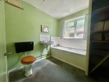 Property for Auction in East Anglia - 124 Cemetery Road, Ipswich, Suffolk IP4 2HR