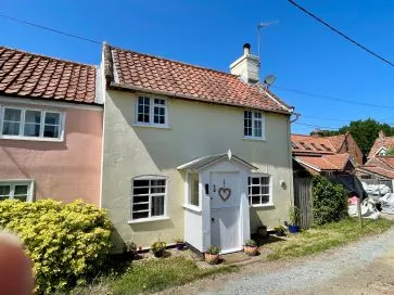 Property for Auction in East Anglia - Halfpenny Cottage, 1 Hyde Park Corner, Sudbourne, Woodbridge, Suffolk IP12 2AZ
