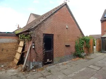 Property for Auction in East Anglia - 61 Rosa Close, Spixworth, Norwich, Norfolk NR10 3NZ
