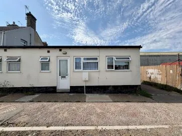 Property for Auction in East Anglia - 16 Salisbury Road, Lowestoft, Suffolk NR33 0HE