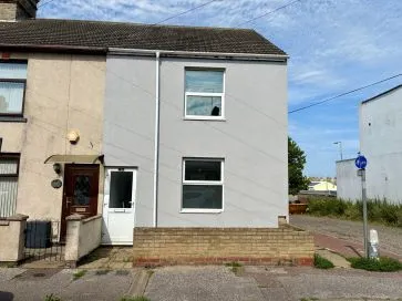 Property for Auction in East Anglia - 16 Salisbury Road, Lowestoft, Suffolk NR33 0HE