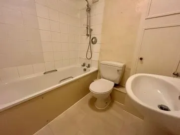 Property for Auction in East Anglia - 16 Quayside, Woodbridge, Suffolk IP12 1BH