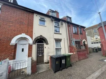Property for Auction in East Anglia - 11 Lancaster Square, Great Yarmouth, Norfolk NR30 2JZ