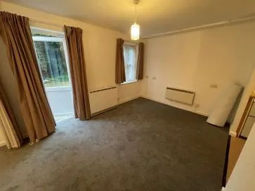 Property for Auction in East Anglia - Flat 3, Lucam Lodge, The Garners, Rochford, Essex SS4 1DS