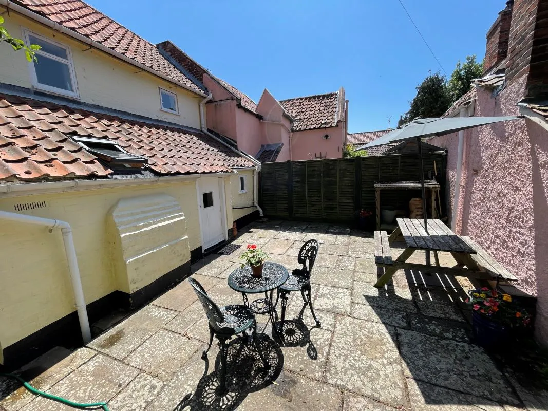 1 Hyde Park Corner, Woodbridge, Suffolk, IP12 2AZ - Online Auctions