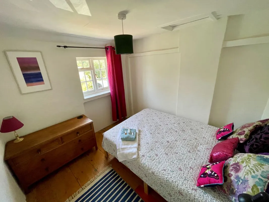 1 Hyde Park Corner, Woodbridge, Suffolk, IP12 2AZ - Online Auctions