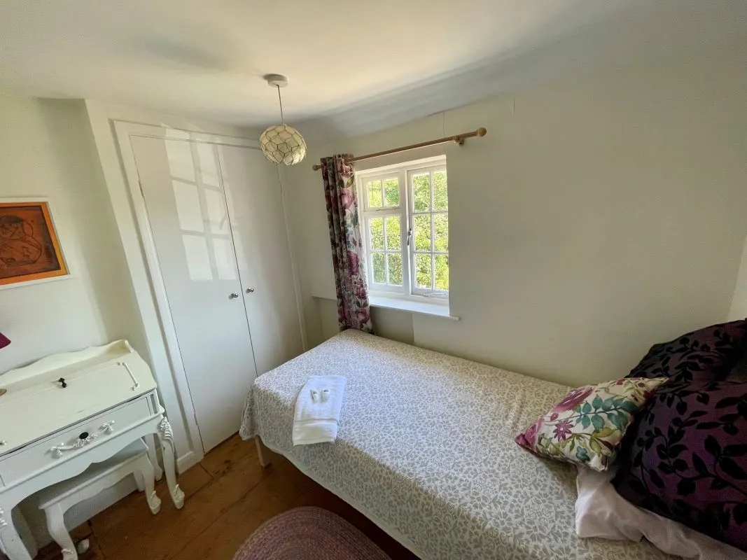 1 Hyde Park Corner, Woodbridge, Suffolk, IP12 2AZ - Online Auctions