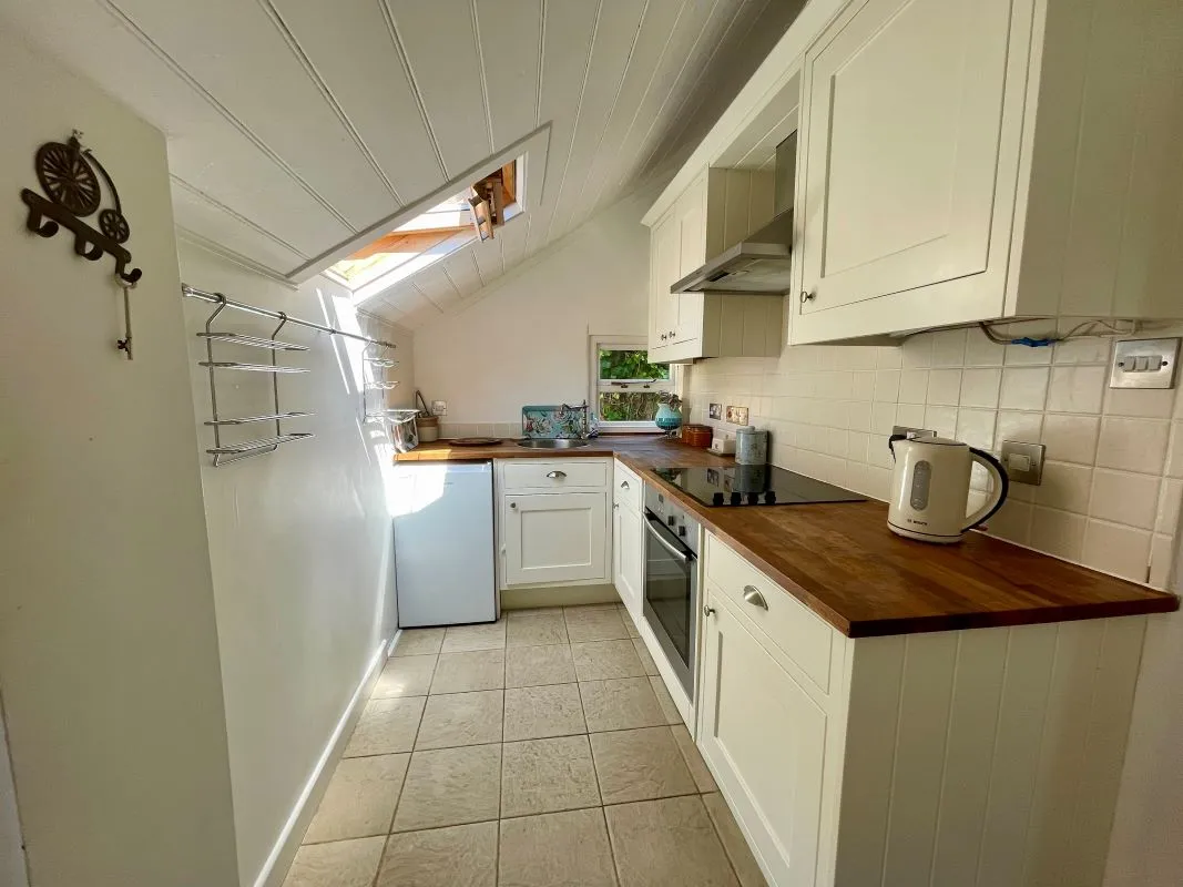 1 Hyde Park Corner, Woodbridge, Suffolk, IP12 2AZ - Online Auctions