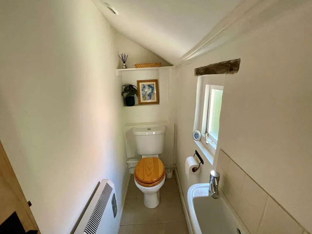 1 Hyde Park Corner, Woodbridge, Suffolk, IP12 2AZ - Online Auctions