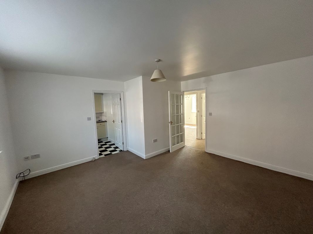 Ashford, Kent, TN24 0PZ - Online Auctions