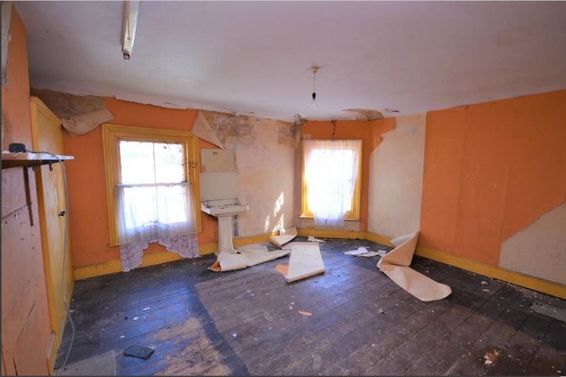 Shanklin, Isle of Wight, PO37 6JY - Online Auctions