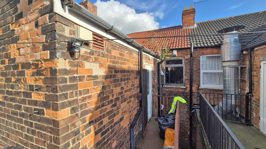 Property for Auction in Hull & East Yorkshire - 175-177 Newland Avenue, Hull, East Yorkshire