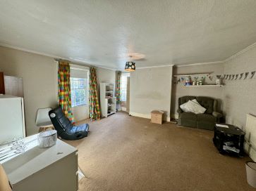 Property for Auction in Hull & East Yorkshire - The Pillars, 32 Westgate, Hornsea, East Yorkshire