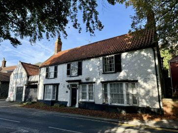 Property for Auction in Hull & East Yorkshire - The Pillars, 32 Westgate, Hornsea, East Yorkshire