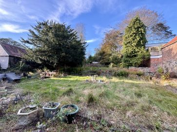 Property for Auction in Hull & East Yorkshire - The Pillars, 32 Westgate, Hornsea, East Yorkshire