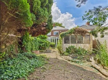 Property for Auction in Hull & East Yorkshire - 126 Hall Road, Hull, East Riding of Yorkshire HU6 8SB