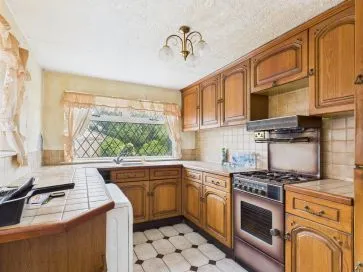 Property for Auction in Hull & East Yorkshire - 126 Hall Road, Hull, East Riding of Yorkshire HU6 8SB