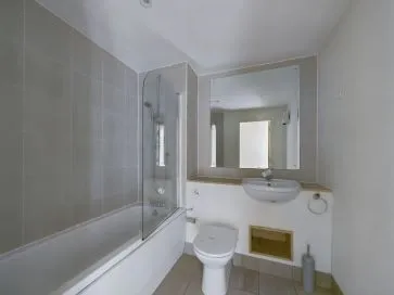 Property for Auction in Hull & East Yorkshire - Apartment 67,  Trinity Wharf, Hull, East Yorkshire
