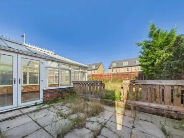 Property for Auction in Hull & East Yorkshire - 1 Blackhall Close, Kingswood, Hull, East Riding of Yorkshire HU7 3HN