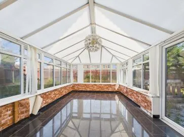 Property for Auction in Hull & East Yorkshire - 1 Blackhall Close, Kingswood, Hull, East Riding of Yorkshire HU7 3HN