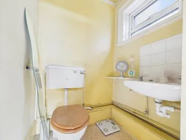 Property for Auction in Hull & East Yorkshire - 12 Station Avenue, Bridlington, East Yorkshire