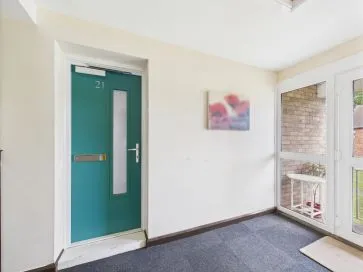 Property for Auction in Hull & East Yorkshire - 21 Winteringham Walk, Cottingham, East Riding of Yorkshire HU16 5HL