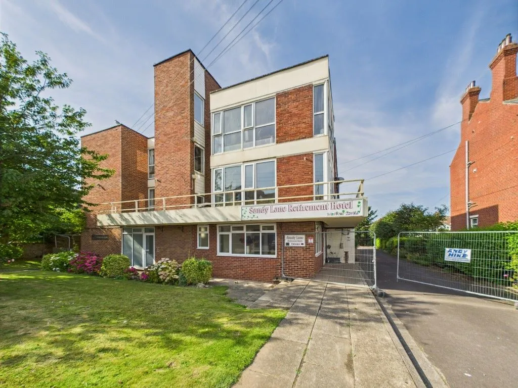 The Sandy Lane Hotel Residential Care Home, 33 Sands Lane, Bridlington, East Yorkshire, YO15 2JG - Online Auctions
