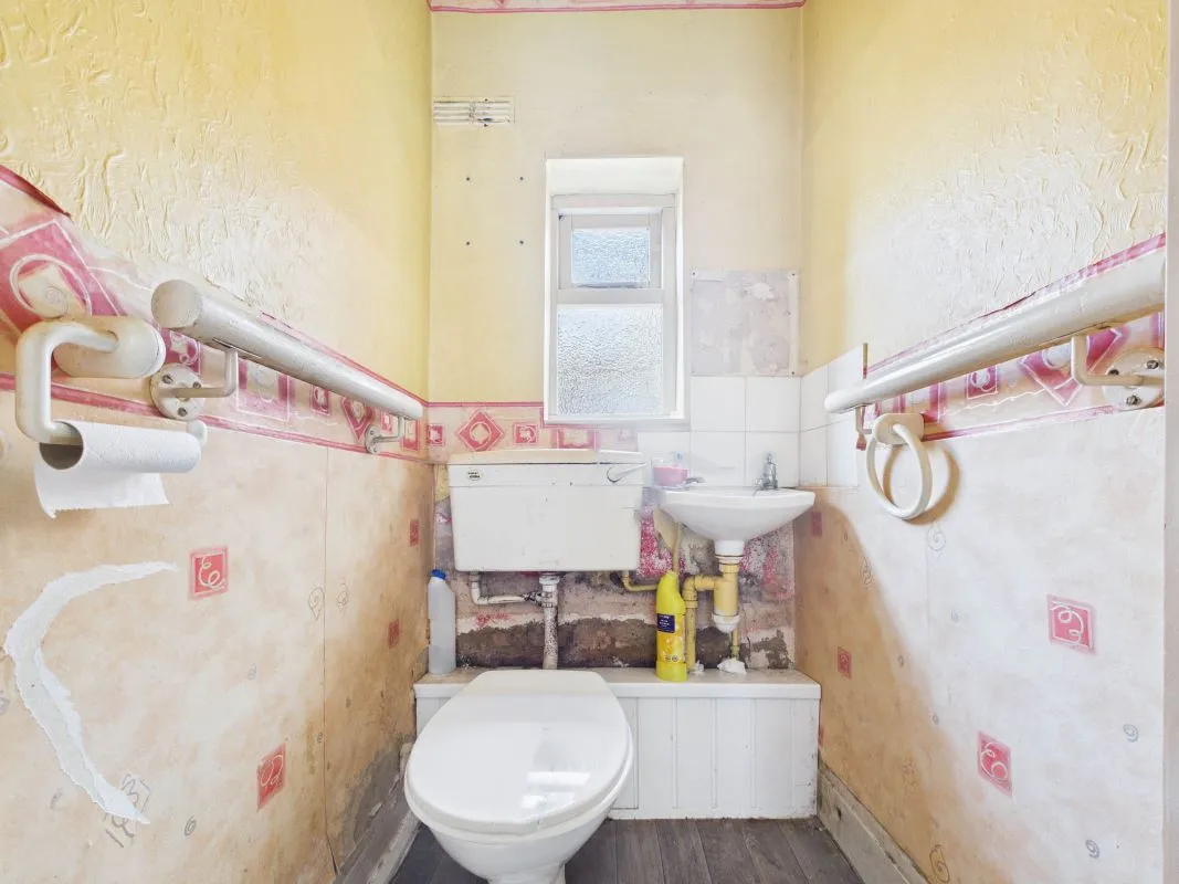 Station Avenue, Bridlington, East Yorkshire, YO16 4LZ - Online Auctions