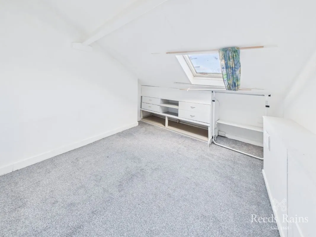 Trafalgar Square, Scarborough, North Yorkshire, YO12 7PY - Online Auctions