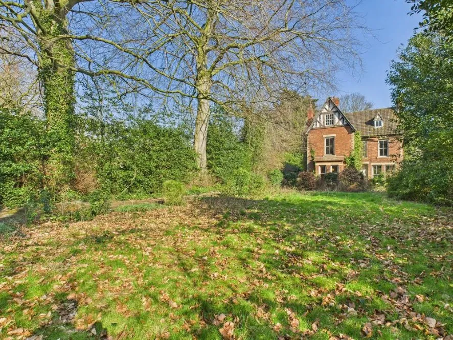 Property for Auction in Hull & East Yorkshire - The Gables, Station Walk, Cottingham, East Yorkshire
