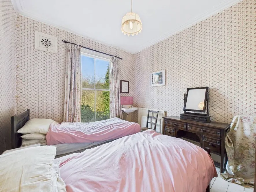 Property for Auction in Hull & East Yorkshire - The Gables, Station Walk, Cottingham, East Yorkshire