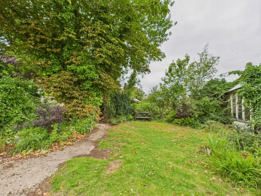 Property for Auction in Hull & East Yorkshire - Holme Field House, Front Street, Burton Fleming, East Yorkshire