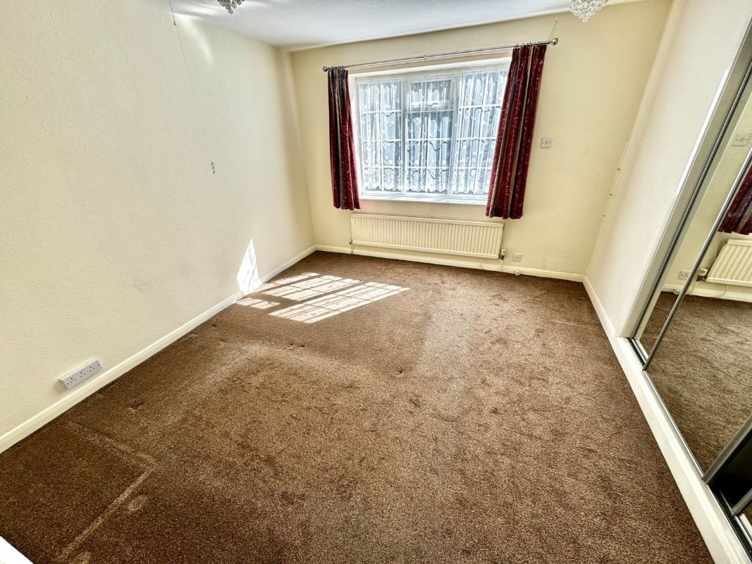 Queen Margarets Road, Scarborough, North Yorkshire, YO11 2SA - Online Auctions