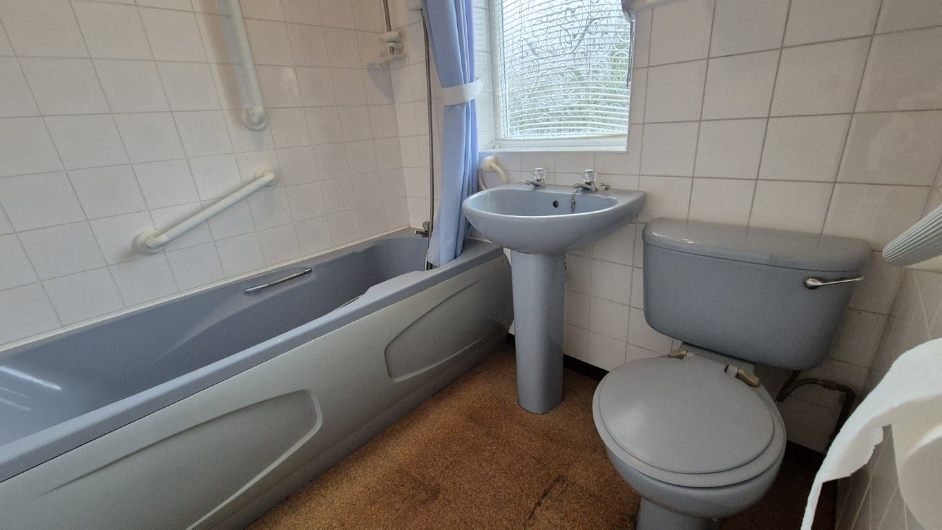 Church Close, Sutton-on-Hull, Hull, East Yorkshire, HU7 4TQ - Online Auctions