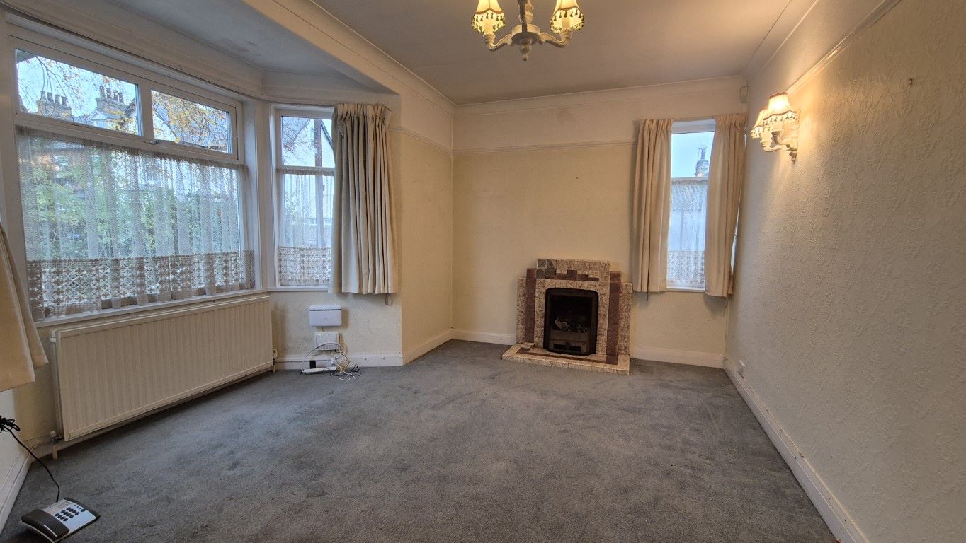 Church Close, Sutton-on-Hull, Hull, East Yorkshire, HU7 4TQ - Online Auctions