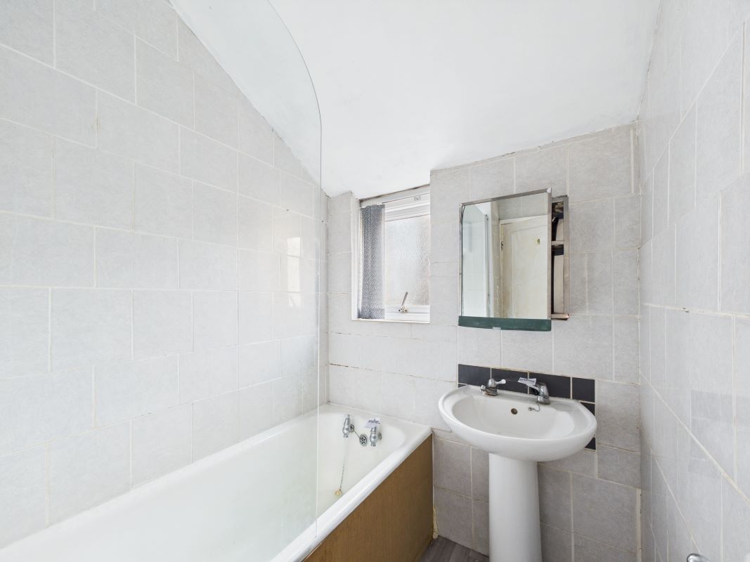 Clarence Road, Bridlington, East Yorkshire, YO15 2QX - Online Auctions