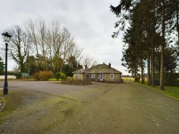 Property for Auction in Hull & East Yorkshire - Brendon Gates, Markman Lane, Nafferton, East Yorkshire