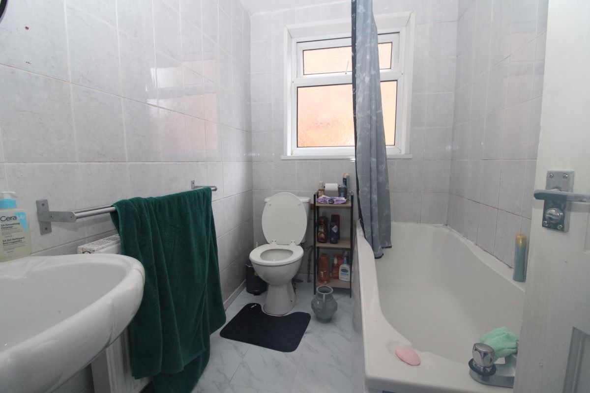 Blenheim Street, Hull, East Yorkshire, HU5 3PN - Online Auctions
