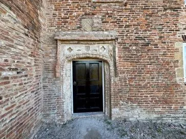 Property for Auction in Hull & East Yorkshire - Haltemprice Priory Farmhouse, Abbey Lane, Hull, Hull HU10 6FX