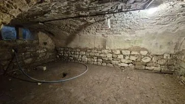 Property for Auction in Hull & East Yorkshire - Haltemprice Priory Farmhouse, Abbey Lane, Hull, Hull HU10 6FX